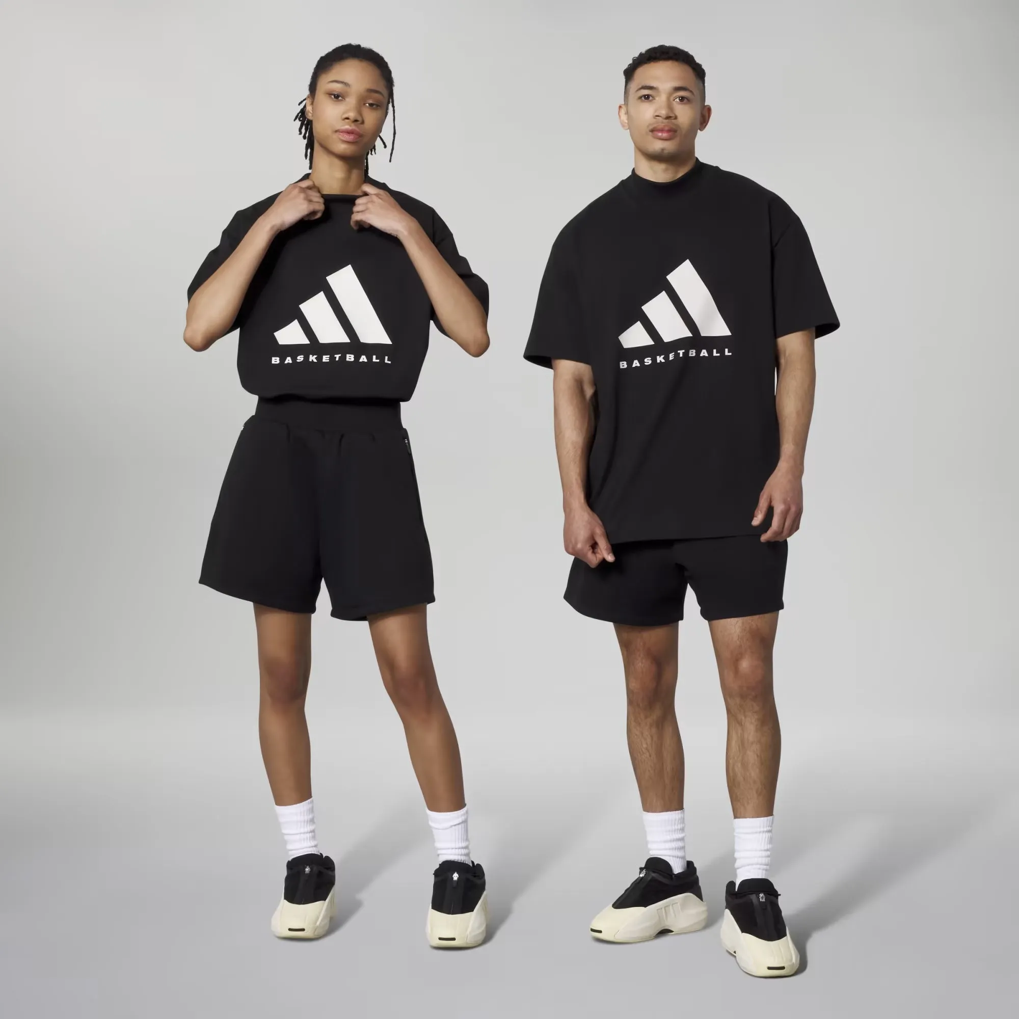 Adidas Originals | BASKETBALL T-SHIRT  { BLACK