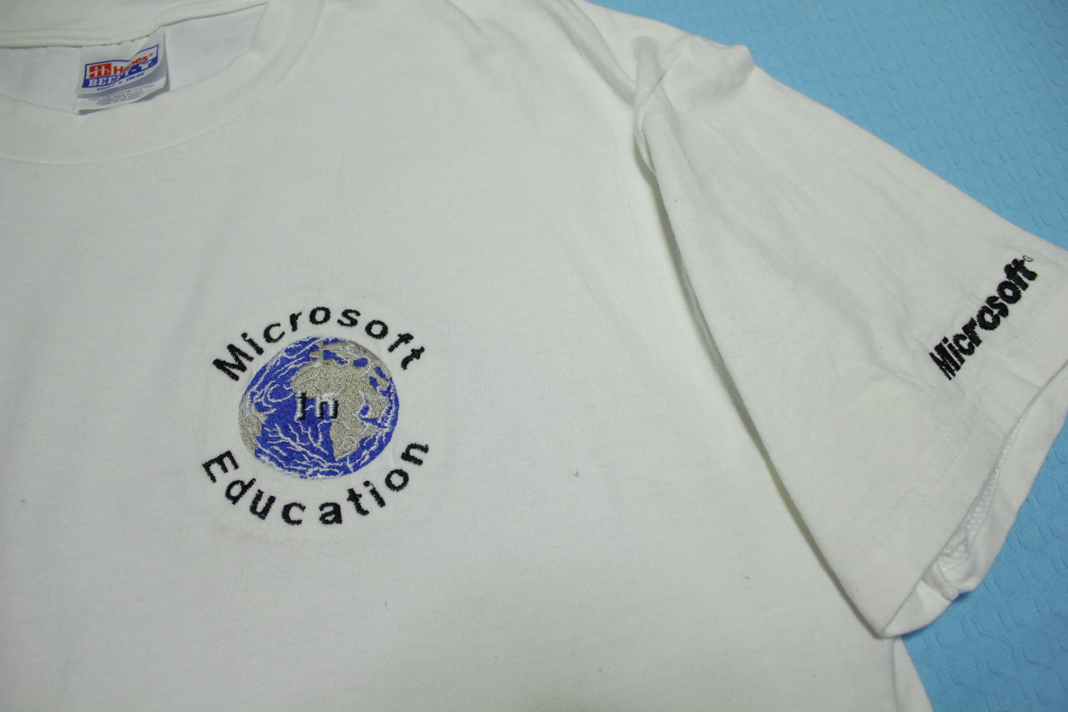 Microsoft In Education Vintage 90's Y2K Embroidered Sleeve Hit Hanes T-Shirt