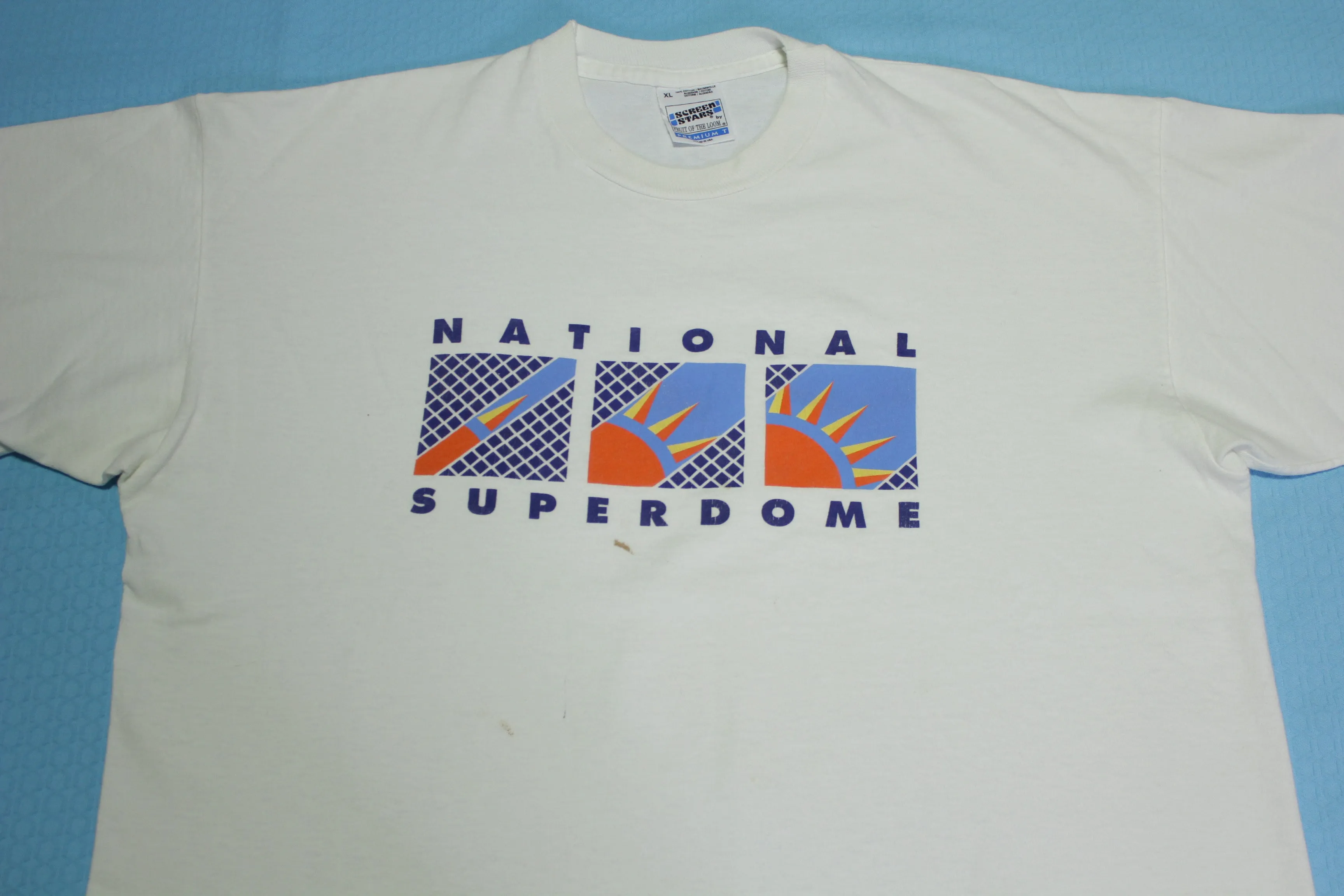 National Superdome Vintage 90's Tourist 1993 New Orleans Caesars T-Shirt