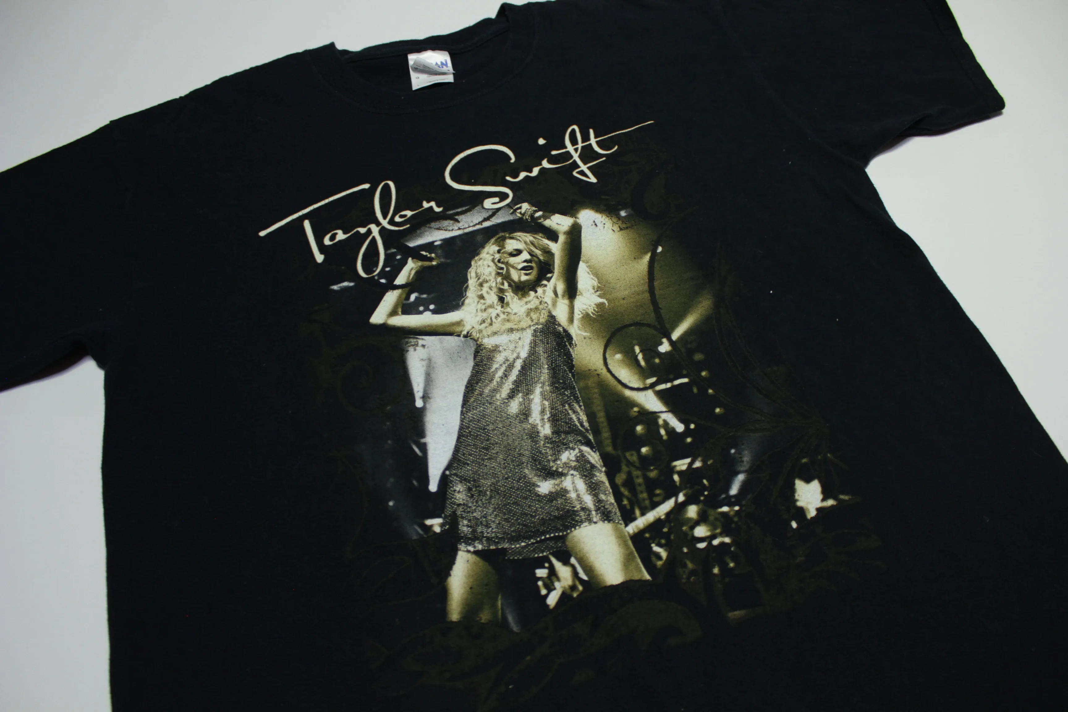 Taylor Swift 2009 Fearless Concert Tour Limited Production T-Shirt