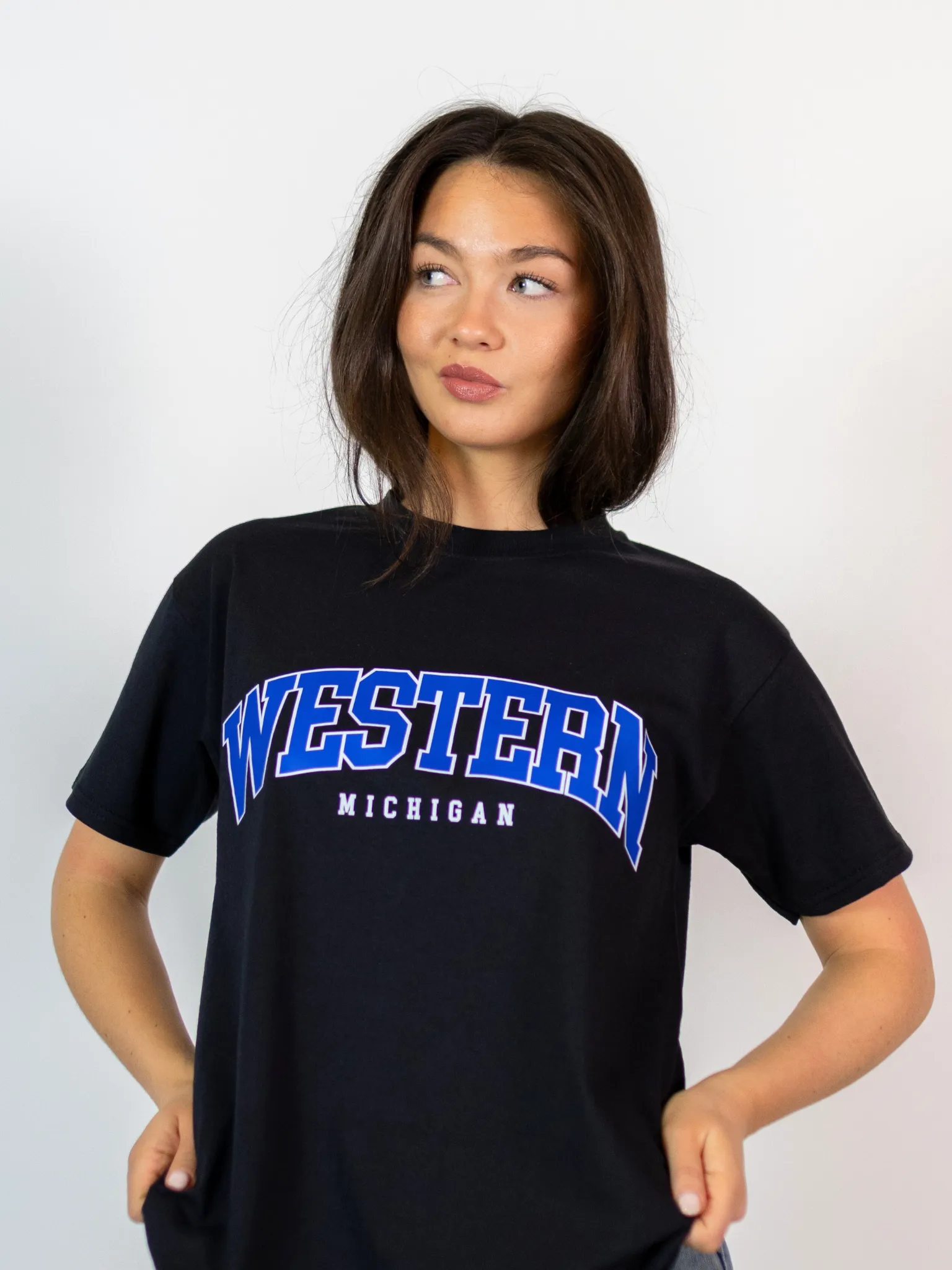 WESTERN MICHIGAN TEE - SVART