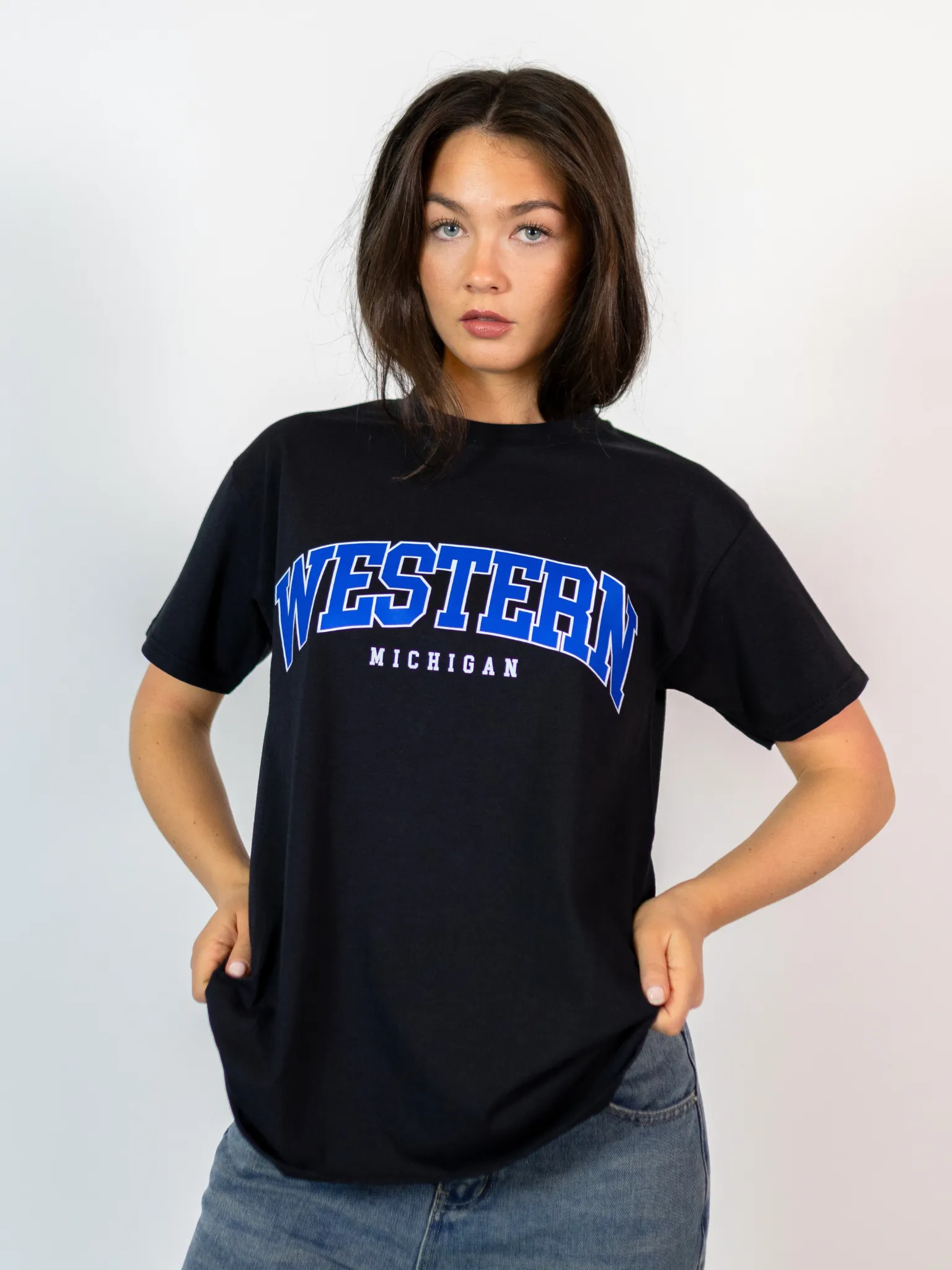 WESTERN MICHIGAN TEE - SVART